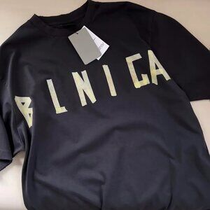 Simple Fashionable Graphic Tee